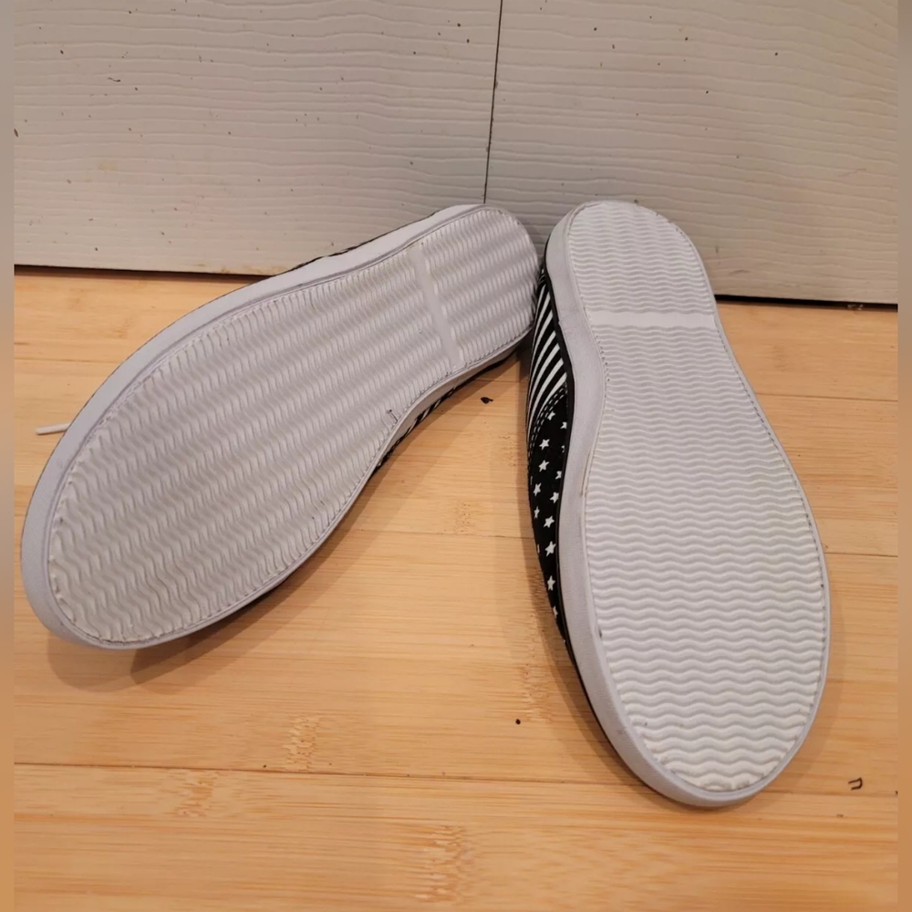 Cute to the Core Black & white stars stripes shoes sneaker lace up flats 8 - Picture 4 of 7